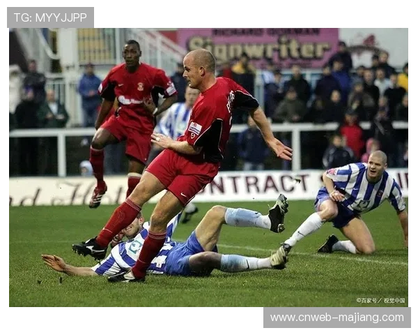 本菲卡两回合总比分1-0费内巴切，成功晋级欧冠正赛