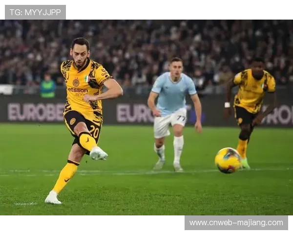 国际米兰迎战尤文图斯国家德比,巴雷拉恰尔汗奥卢回归合练 国际米兰迎战尤文图斯国家德比,巴雷拉恰尔汗奥卢回归合练