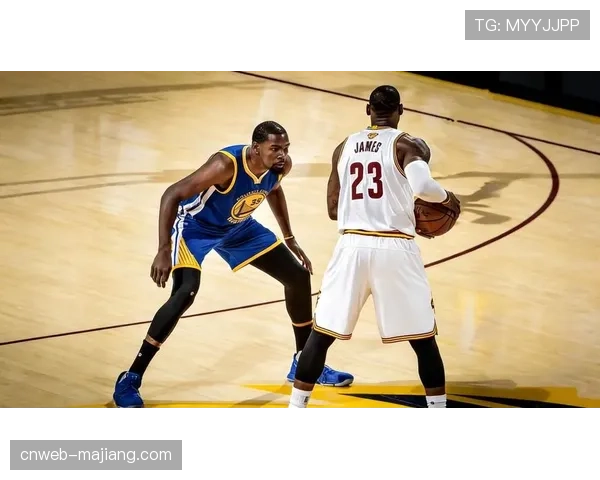 历史对决前瞻：若季后赛相遇，将是詹姆斯与杜兰特职业生涯第八次系列赛交锋